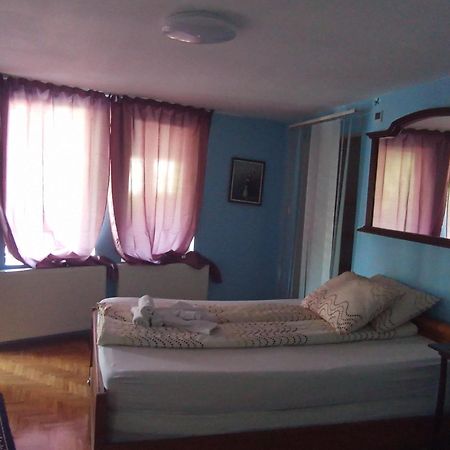 Casa Tudor Турда Екстер'єр фото