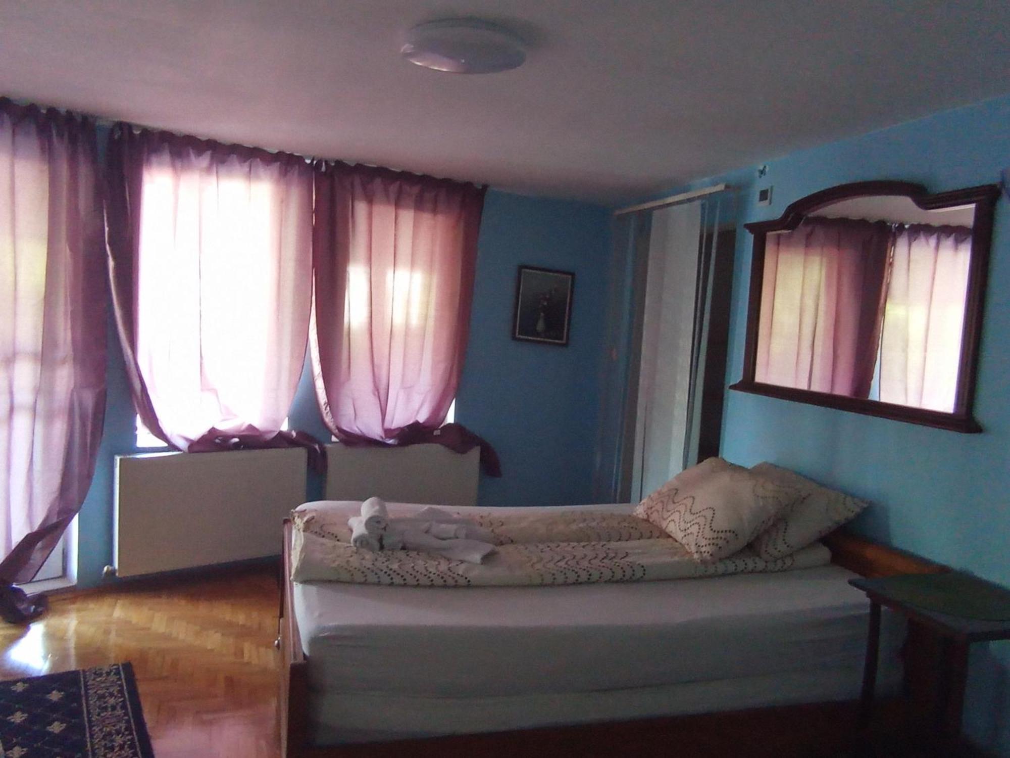Casa Tudor Турда Екстер'єр фото